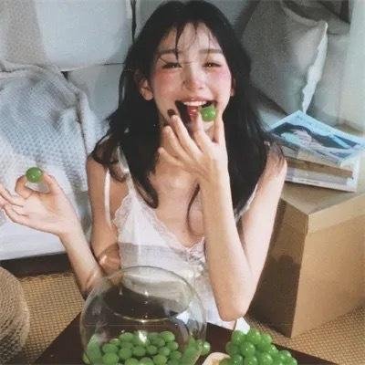 坐在门口的幽灵